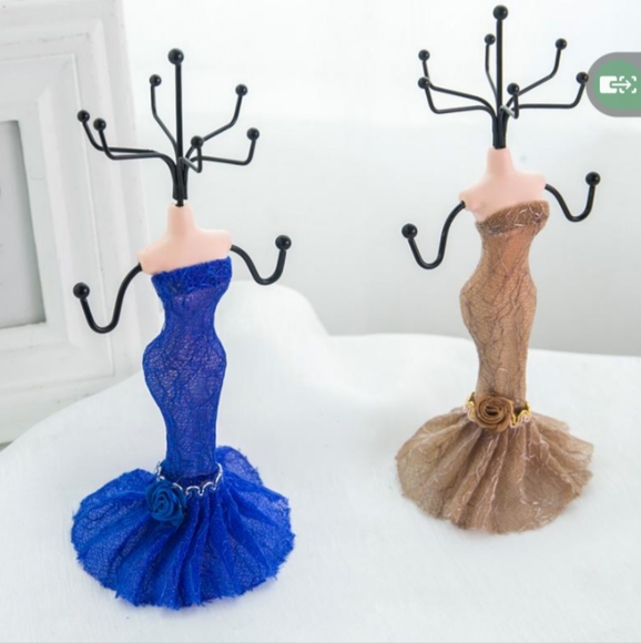 jewelry display stand mannequin red dress - Picture 4 of 6